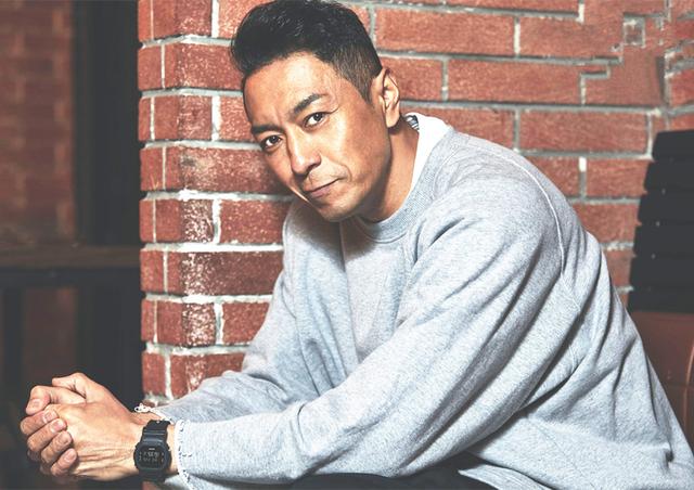 姜皓文庆祝结婚22年，表白爱妻：你开心我便安心！妻子曾拒绝生娃