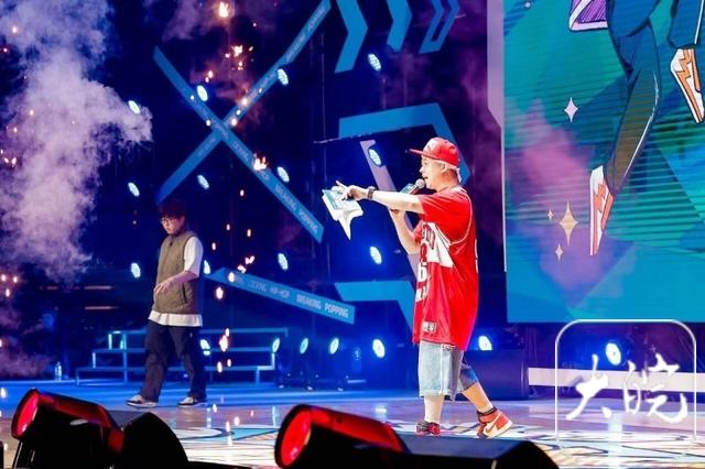 “00后”舞者杨俊一：从内向少年到舞台冠军，用街舞点亮梦想