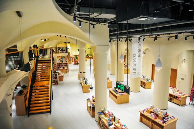 山东书城发通知提前闭店！看书，你喜欢去哪里？