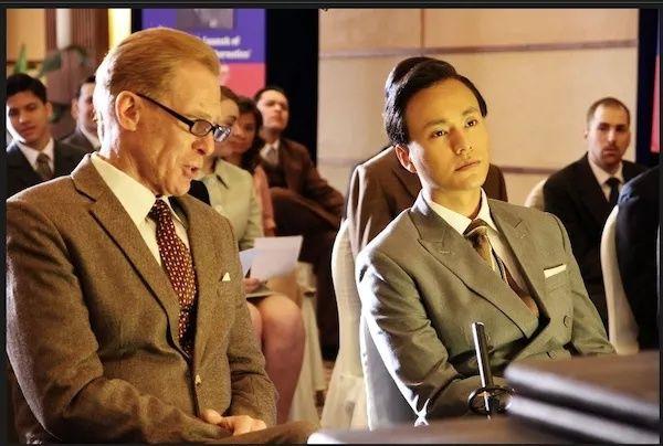 这部介绍中国“民族脊梁”的电影，绝不能沉