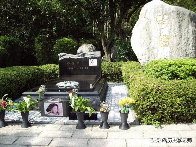 10张老照片回顾邓丽君的一生：死因至今成谜，墓地花费1元钱购买