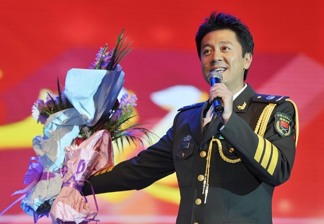 蔡国庆：弟弟娶了个俄罗斯老婆，我和妻子托起白发父母的晚年