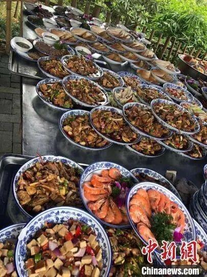 121岁，六世同堂，这样的生日宴真让人羡慕