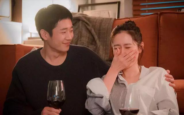 年下温柔小奶狗撩动年上漂亮姐姐？爆甜姐弟恋了解一下