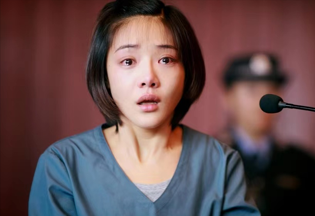 “小姨妈”邓家佳，天赋不够努力来凑，骨子里的坚毅助她频获大奖