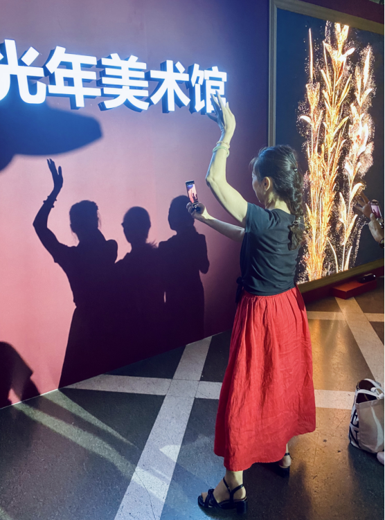 一个会讲故事的光影大展：解密“夜上海”传奇