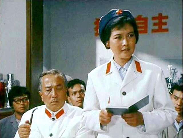 她出道便主演《地雷战》《苦菜花》《侦察兵》,但天妒红颜,遗憾