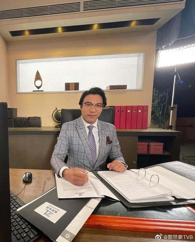 《铁拳英雄》视帝弟弟演技获赞，曾心存歌手梦，因“细龙生”走红