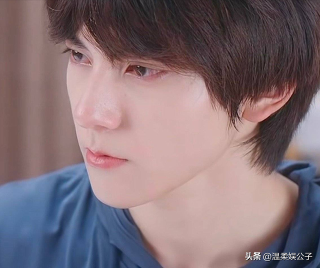 丹凤眼真的是最美眼型，这7位看一眼就再难忘，精致到骨子里