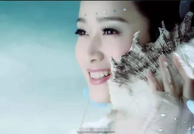 著名作家韩寒的妻子和女友相处很和谐，你知道吗？