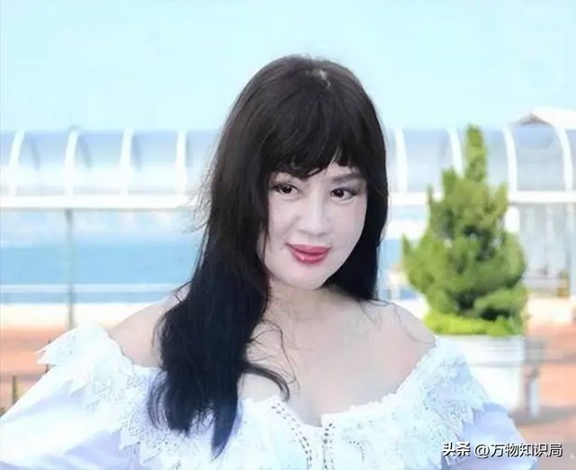 中国第一美妇有多美？坐牢离婚拍三级片，还因太美被克林顿接见