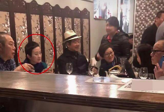 “铁三角”有多壕？王刚妻子每月花一百万，张铁林坐拥三套豪宅