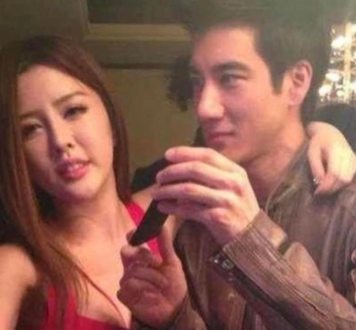 By2孙雨发文澄清被打脸,李靓蕾晒证据反击!大尺度聊天记录曝光