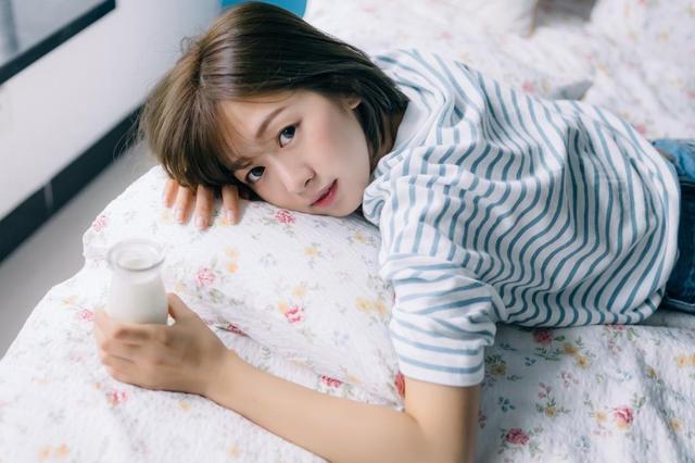 女生发微笑表情什么意思?解码背后的情感与意图