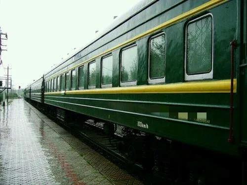 匆匆那些年：暗恋学姐多年，95年毕业后我为娶她向单位请假