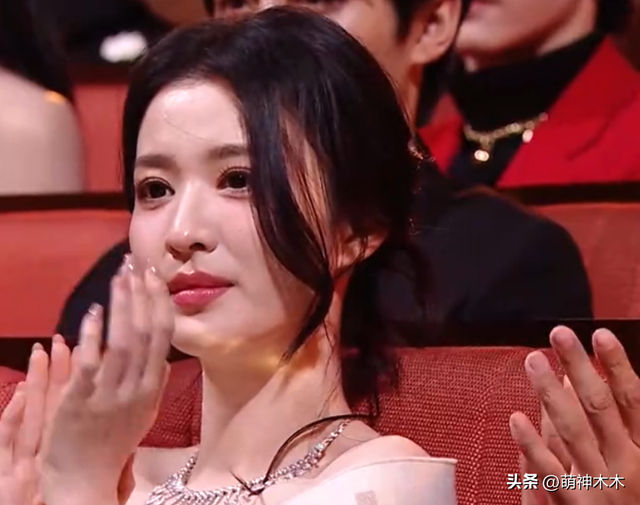 直播高清镜头下的明星！刘亦菲有了年龄感，关晓彤黑眼圈好明显