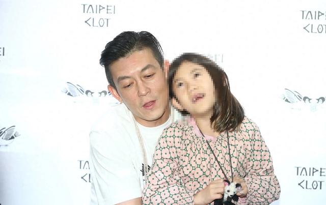 洛杉矶山火吞噬女儿学校,陈冠希心碎呼吁,重建之路何其艰难?