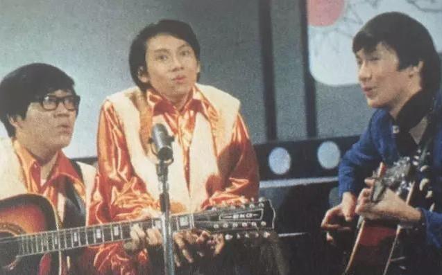 79岁再拿金像奖，生于广西身高不足一米五，他缘何成香港影坛大佬