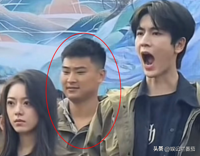 张凌赫《度华年》:大尺度船戏引争议,网友:完全不尊重女性