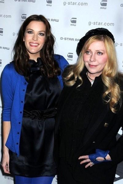 “闺蜜”“姐妹”傻傻分不清 究竟谁才是你的爱?