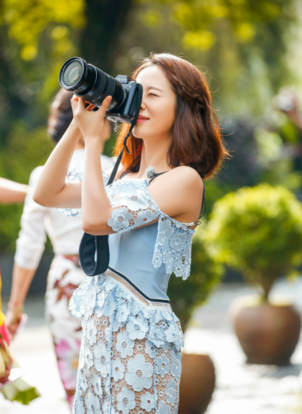 干爹陈道明干哥佟大为，在男人堆里游刃有余，“顶级绿茶”现行记