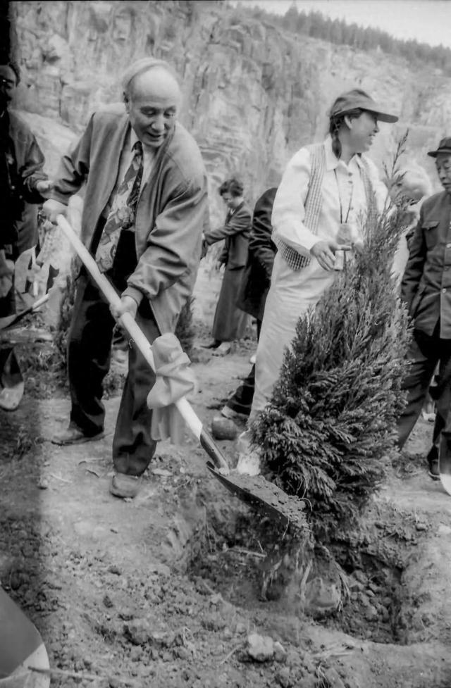 穆青之子穆晓枫：穆柏常青