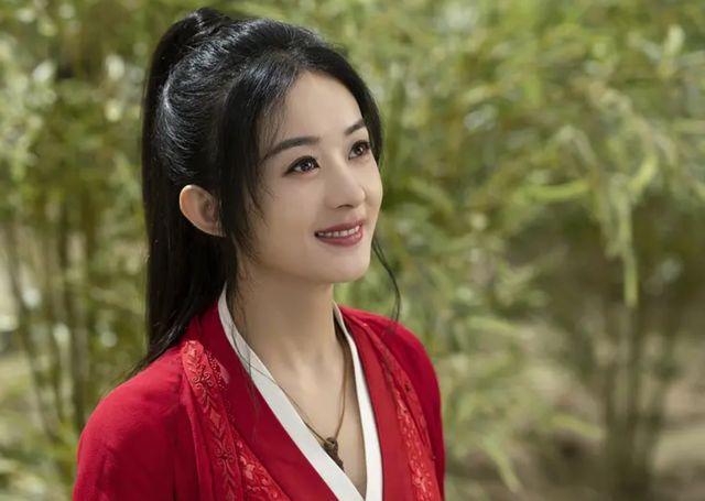 34岁赵丽颖为新剧增肥，模样大变认不出，保持圆润敬业拍戏推掉红毯