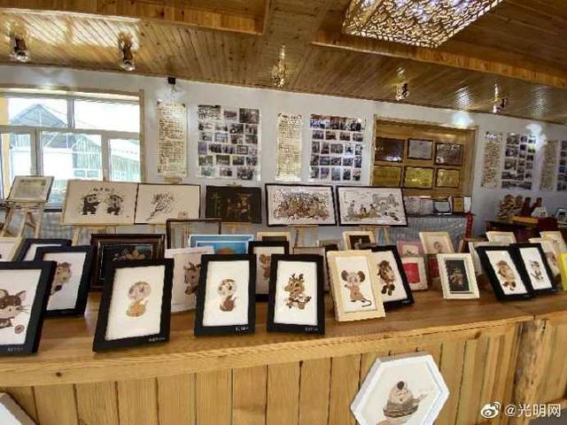 阿尔山白狼镇：树皮画画出脱贫新希望