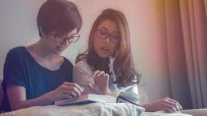 爱情公寓曾小贤(《爱情公寓》里曾小贤的带状疱疹是个什么鬼？因为免疫力导致的吗)