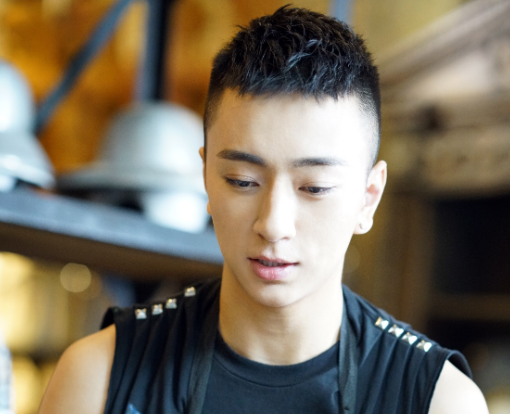 三季《我型我秀》冠军：薛之谦不是第一名，师洋是人气冠军