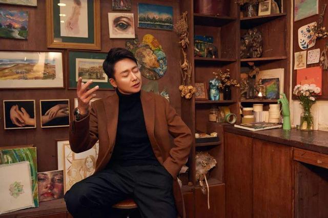 刘奕君：人生低谷期净身出户，二婚娶小娇妻终获幸福