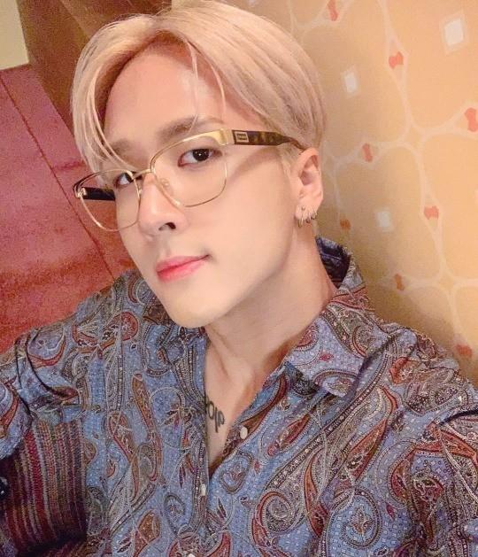 金泰妍和RAVI恋爱一年了？男方承认恋情，却遭到SM高层反驳