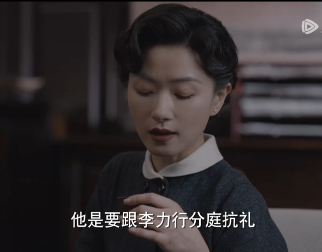 《潜行者》好戏，两个军统女特工，一个献身汉奸一个爱地下党