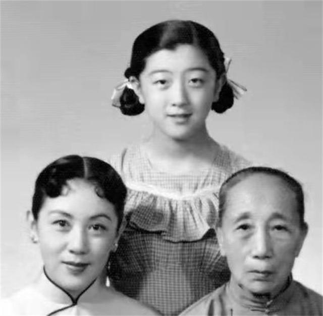 上官云珠女儿姚姚，31岁车祸离世，校方悼词：她是一个没贡献的人