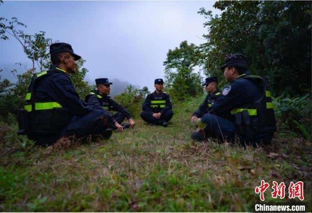 横跨大半个中国也要嫁给你：她放弃北京工作随他守边疆