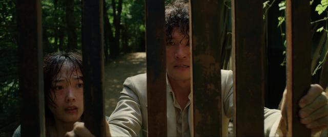 人质被绑匪百般虐待，就连喝水都被反绑双手！韩国最新犯罪电影