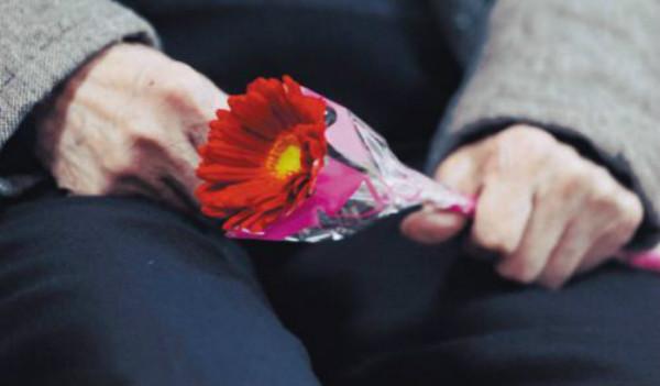 父亲的婚姻我做主，多年之后我竟感到一阵酸楚……