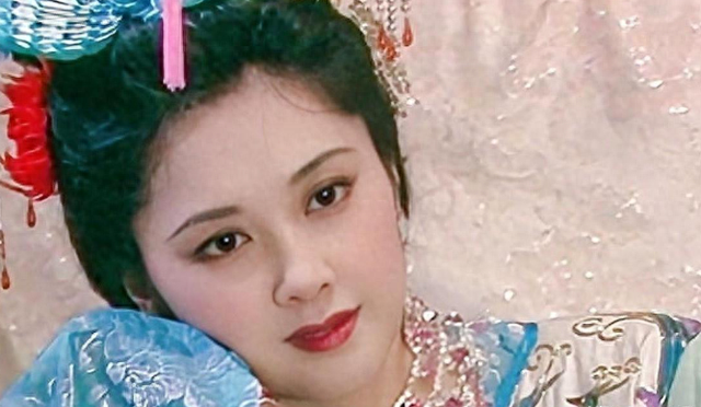 朱琳：嫁给圈外丈夫，结婚43年无儿无女，72岁风采依旧