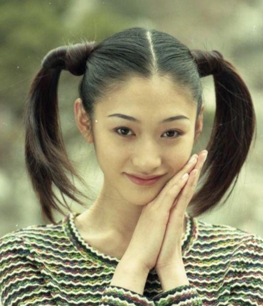 “苦情冷白皮”李小冉出道26年，14部经典窥见：容颜几变？