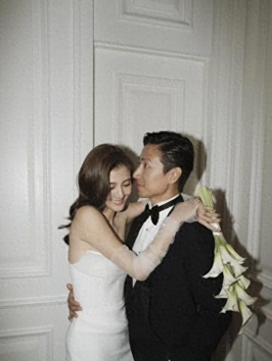 吴千语跪拜公公！豪门媳妇范儿十足，获赞情商高，网友在线催生