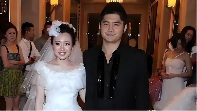 才明白,为何嫁10亿富豪12年,却要带儿子住娘家的潘阳,未有怨言