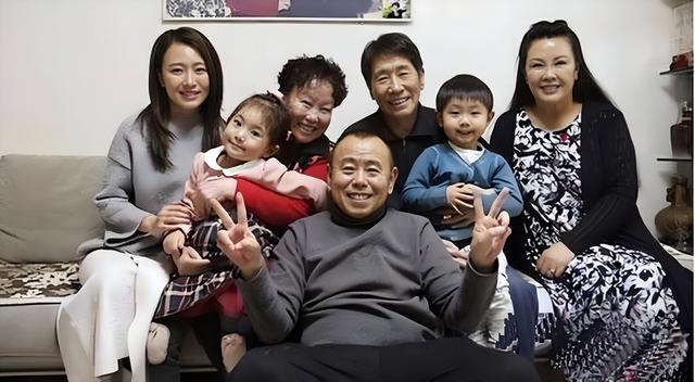 才明白,为何嫁10亿富豪12年,却要带儿子住娘家的潘阳,未有怨言