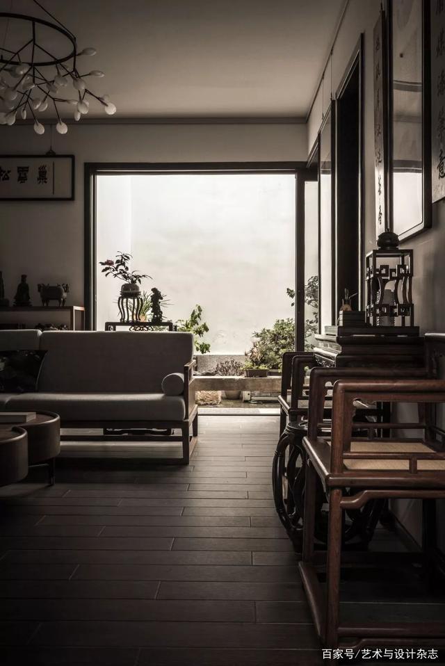 苏州教授一个人住200m²，每天琴棋书画，网友：也太会宅了