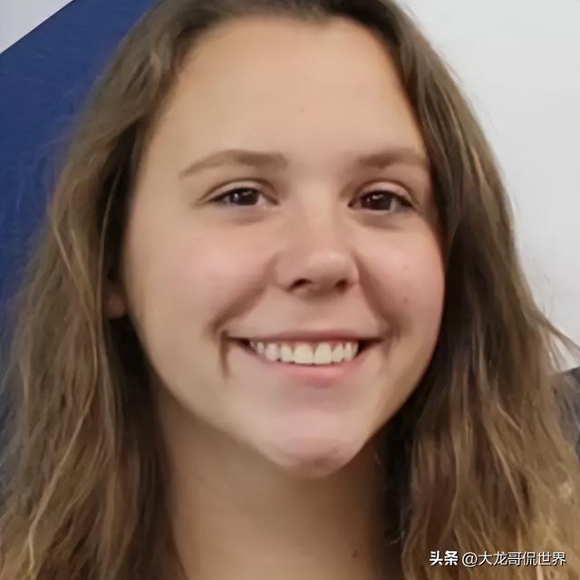 美国女老师交往男学生，放学后教室拥吻，发生不当接触，坚称无罪