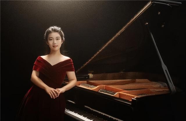 青年钢琴家李昕昱2024年钢琴全国巡演即将开启（附巡演日程）