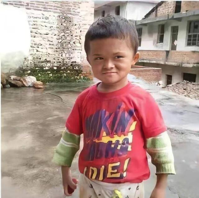 7年前，那个酷似“马云”的江西7岁男孩范小勤，如今怎么样了？