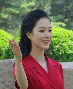 东方卫视女主持人(东方卫视10位美女主持人，陈辰、冯琳、司雯嘉，你喜欢哪位主播)