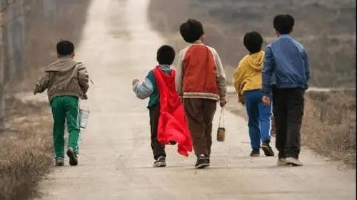 1991年韩国5名少年失踪，11年后发现尸体被叠罗汉，上压一块巨石