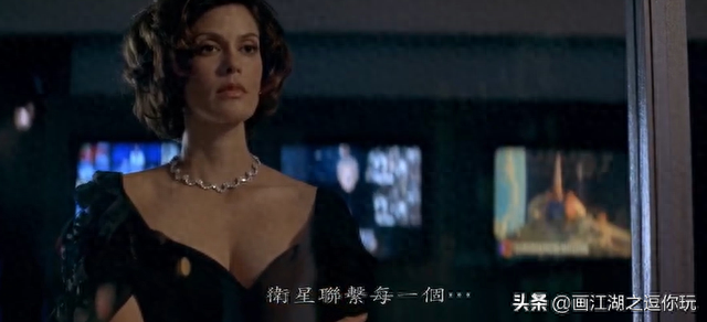 《 007 之明日帝国》：邦德系列的经典传承与创新突破