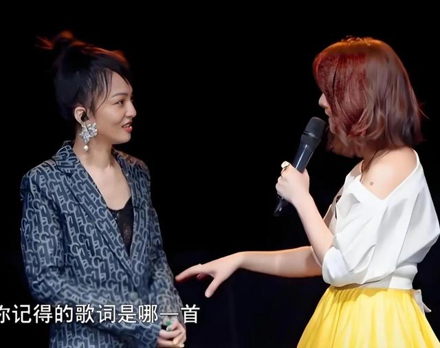 张韶涵范玮琪同场演出：娱乐圈的“世纪同框”